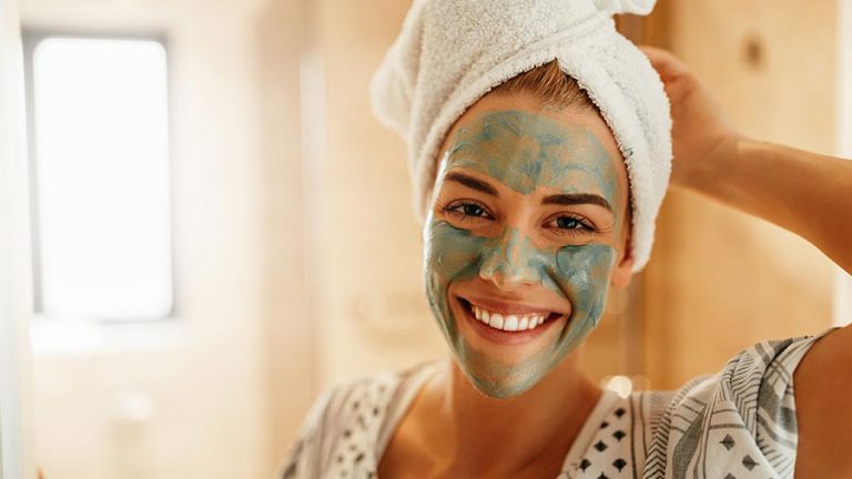 maschera viso argilla